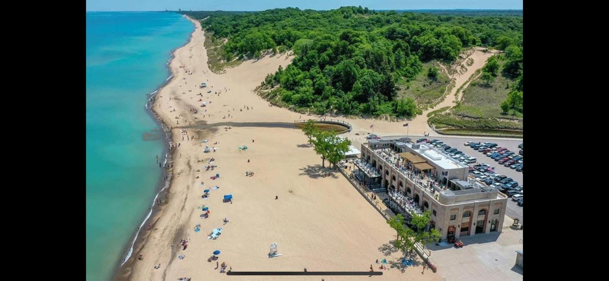 Blue Birdhouse - Indiana Dunes - Pet Friendly Chesterton Bagian luar foto